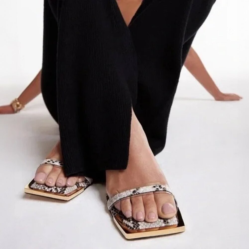 NIB Good American Standout Snake Print Square Toe‎ Sandals Gray Gold Women 9.5